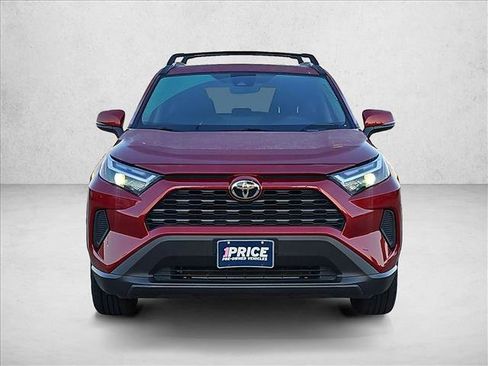 Used 2025 Toyota RAV4 XLE w/ Convenience Package FWD image 2