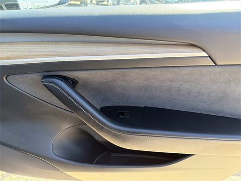 Used 2022 Tesla Model 3 Long Range image 6