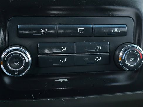 Used 2015 Nissan Xterra X image 25