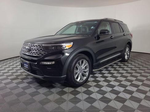 Used 2023 Ford Explorer Limited w/ Limited Technology Package AWD/4WD image 7