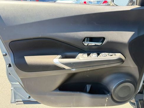 Used 2024 Nissan Kicks SV FWD image 9
