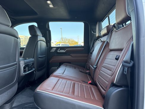 Used 2024 GMC Sierra 2500 Denali Ultimate image 30