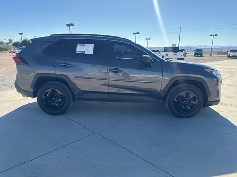 Used 2020 Toyota RAV4 LE image 6