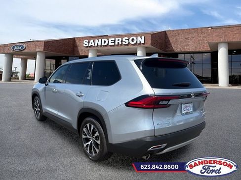 Used 2024 Toyota Grand Highlander AWD Hybrid image 5