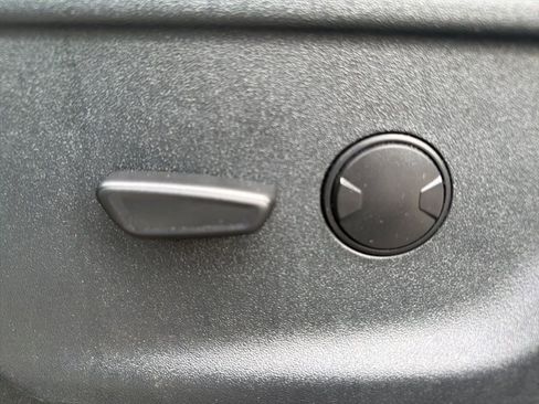 Used 2025 Ford F150 XLT w/ Equipment Group 301A Standard image 16