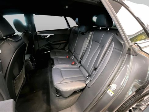 Certified 2025 Audi Q8 Premium Plus AWD/4WD image 20