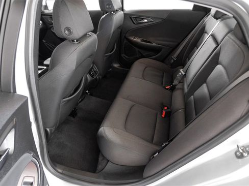 Used 2021 Chevrolet Malibu LT image 36