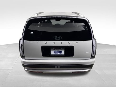New 2026 Hyundai Ioniq 9 SE AWD/4WD image 4
