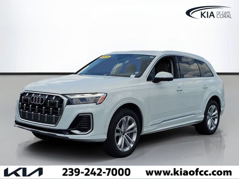 Used 2025 Audi Q7 3.0T Premium AWD/4WD image 3