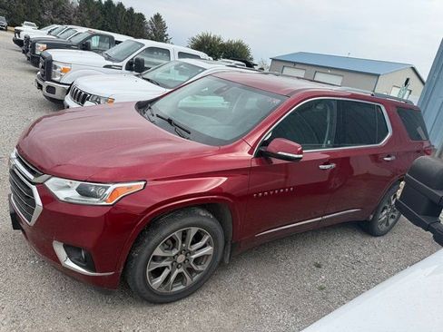 Used 2018 Chevrolet Traverse Premier image 2