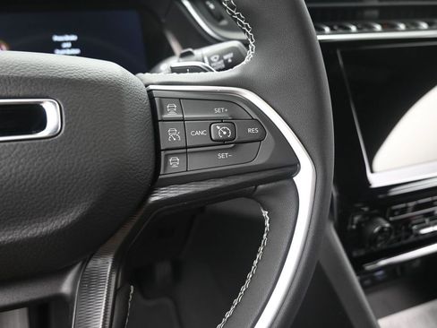 New 2025 Jeep Grand Cherokee L Laredo w/ Luxury Tech Group I image 34