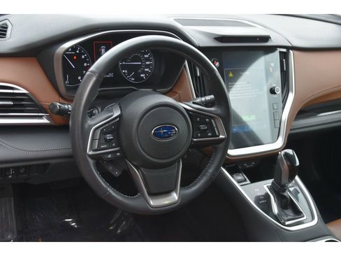 Used 2022 Subaru Outback Touring w/ Popular Package #2 image 12