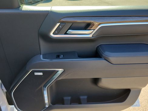 Used 2025 Chevrolet Silverado 1500 RST w/ Rally Edition image 10