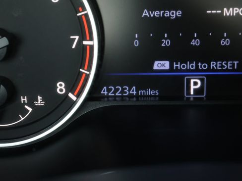 Used 2023 Nissan Altima 2.5 SV AWD/4WD image 3