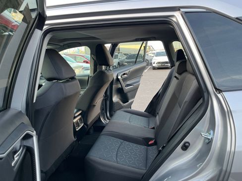 Used 2025 Toyota RAV4 XLE image 26