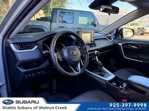 Used 2021 Toyota RAV4 XLE w/ Convenience Package AWD/4WD image 1