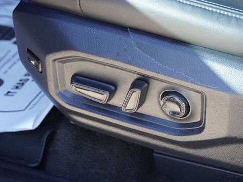 Used 2025 Toyota Tundra Platinum image 20