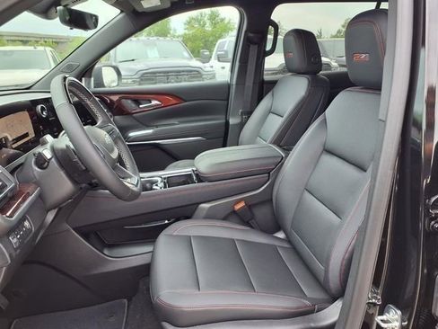 New 2026 Chevrolet Traverse Z71 w/ Enhanced Driving Package AWD/4WD image 16