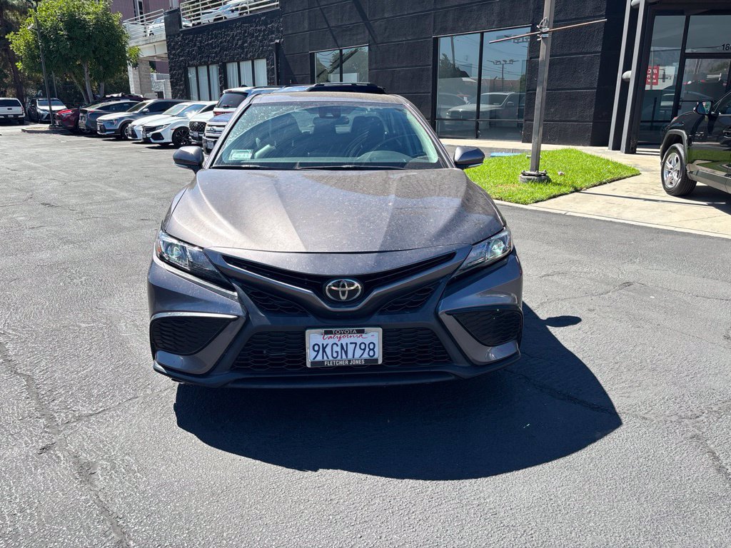 Used 2024 Toyota Camry SE FWD image 10