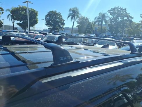Used 2022 Nissan Pathfinder SL FWD image 14