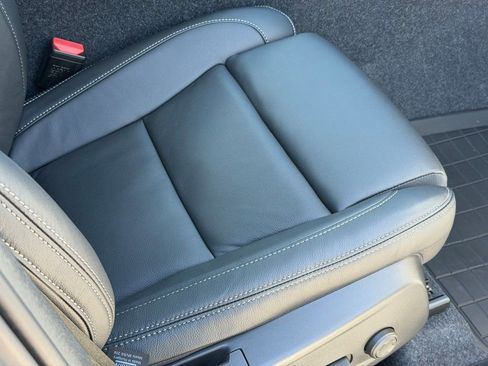 New 2026 Volvo XC40 B5 Ultra w/ Protection Package Premier image 13