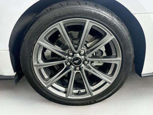 Used 2016 Ford Mustang GT Premium w/ Equipment Group 401A RWD image 11