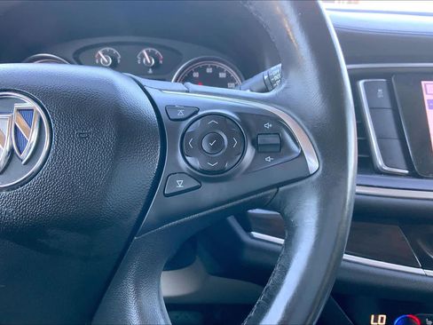 Used 2020 Buick Enclave Essence w/ Sound and Sites Package image 23