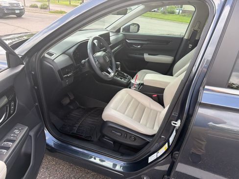 Used 2025 Honda CR-V EX-L image 6