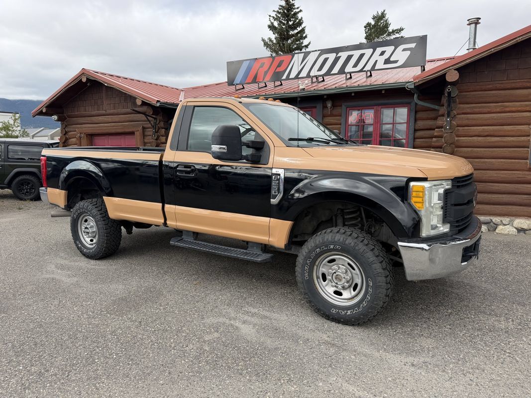 Used 2017 Ford F250 XL w/ Power Equipment Group AWD/4WD image 1