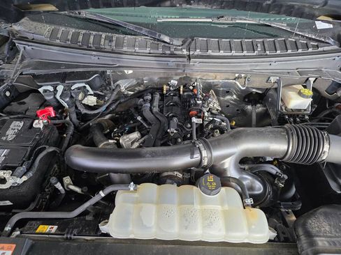 Used 2024 Ford Expedition Limited AWD/4WD image 9