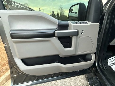 Used 2019 Ford F150 XLT image 19