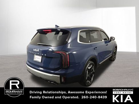 Certified 2024 Kia Telluride EX w/ EX Captain's Chair Package image 7