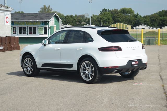 Used 2018 Porsche Macan AWD/4WD image 28