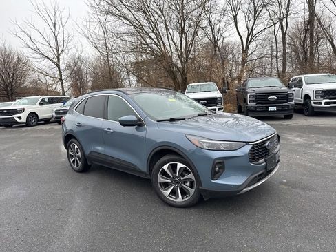 Used 2024 Ford Escape Platinum image 1