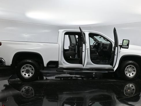 Used 2023 Chevrolet Silverado 2500 LT w/ Convenience Package image 40
