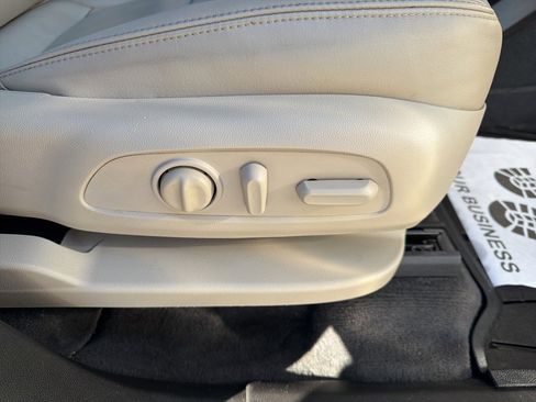 Used 2020 Buick Enclave Essence w/ Sport Touring Edition image 13