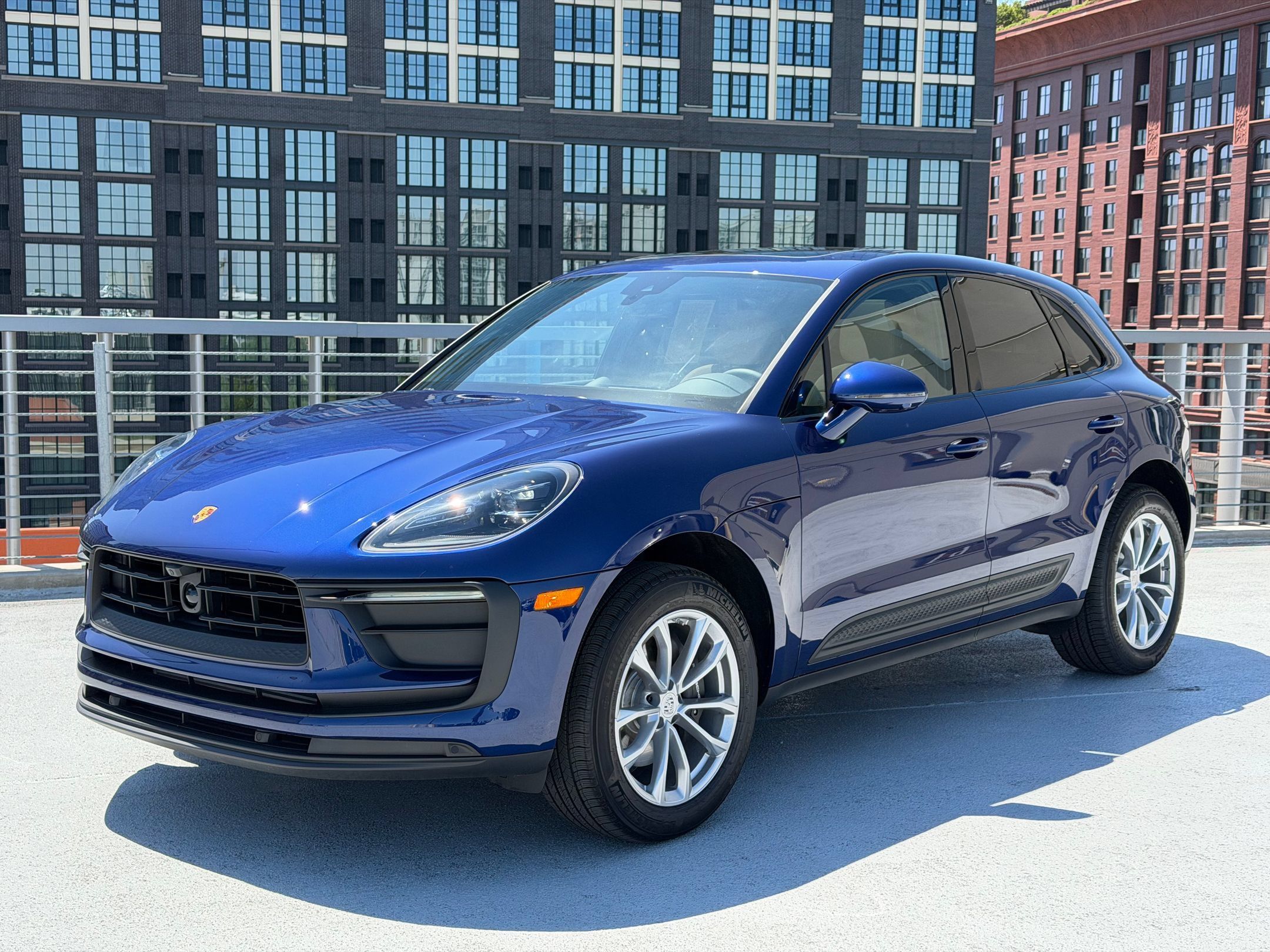 Used 2026 Porsche Macan AWD/4WD image 1