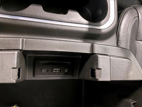 Used 2020 Chevrolet Silverado 1500 LT Trail Boss image 27