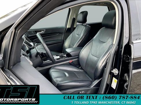 Used 2017 Ford Edge Titanium w/ Equipment Group 301A image 24