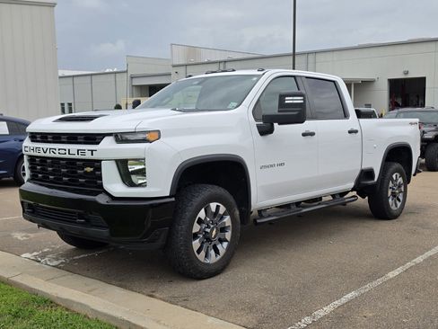 Used 2022 Chevrolet Silverado 2500 Custom w/ Custom Convenience Package AWD/4WD image 1