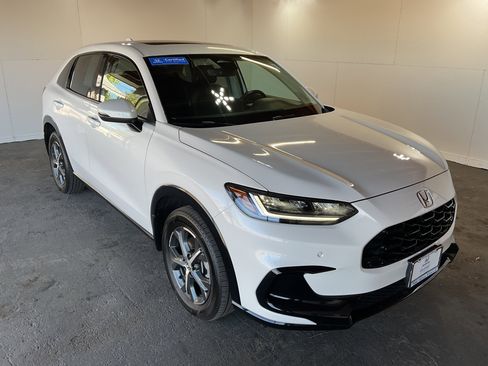 Certified 2025 Honda HR-V EX-L image 1