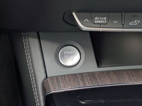 Used 2024 Audi Q5 e Premium Plus image 34