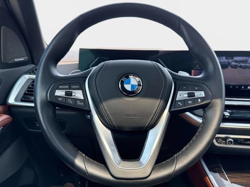 Used 2025 BMW X5 xDrive40i w/ Premium Package AWD/4WD image 28