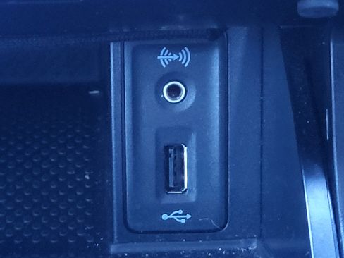 Used 2018 Volkswagen Golf R 4-Door image 37