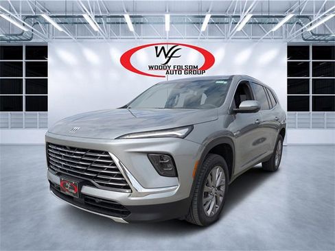 Used 2025 Buick Enclave Preferred image 7