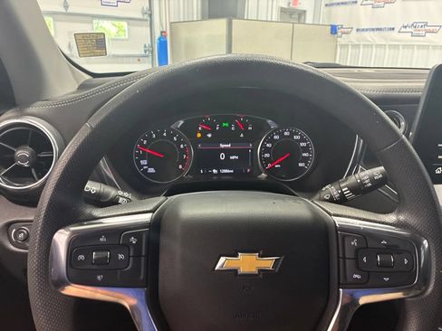 Used 2024 Chevrolet Blazer LT w/ Convenience Package FWD image 19