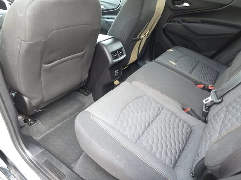 Used 2019 Chevrolet Equinox LT w/ LPO, Floor Liner Package FWD image 11