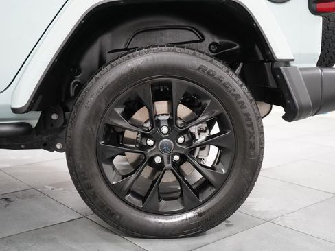 Used 2024 Jeep Wrangler Unlimited Sahara AWD/4WD image 32