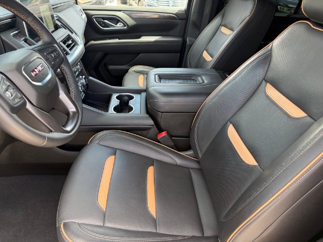 Used 2023 GMC Yukon AT4 w/ AT4 Premium Plus Package AWD/4WD image 13