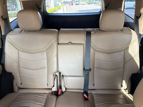 Used 2020 Cadillac XT6 Sport w/ Platinum Package AWD/4WD image 9